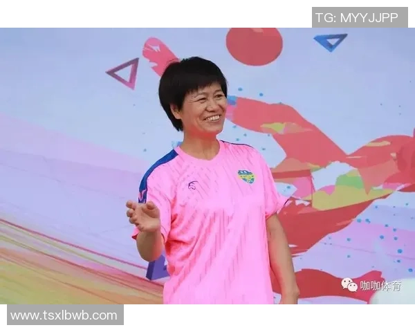 李知恩与足球明星同框合影展现运动与音乐的完美结合