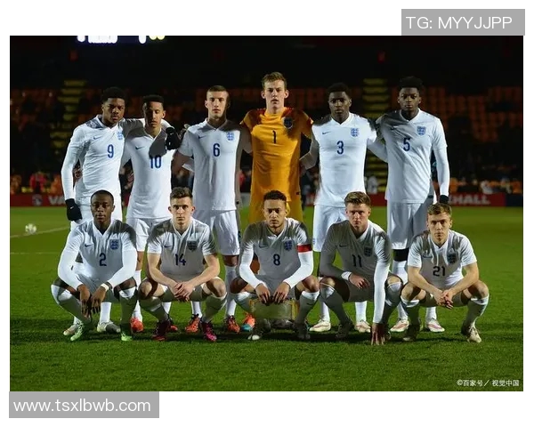 追逐梦想的绿茵场上足球明星闪耀光芒的诗意篇章 追逐梦想的绿茵场上足球明星闪耀光芒的诗意篇章